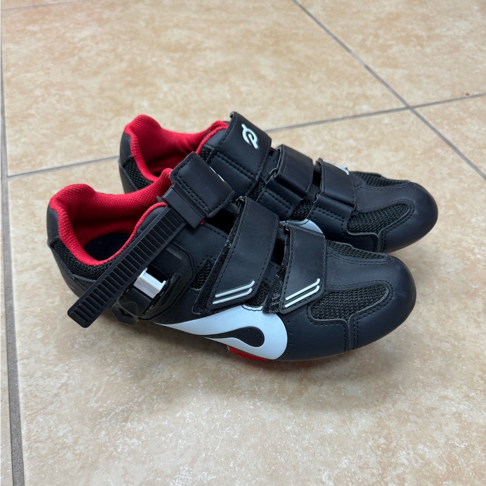 Peloton Cycling Shoes Women’s Size 38